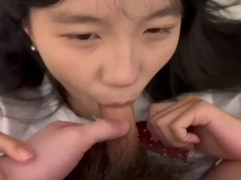 Em loli dễ thương mút chim biến em thành con em đào dam dang p2
